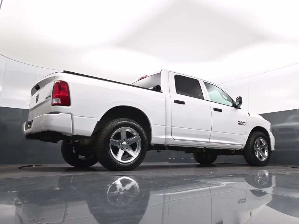 2016 Bright White Clearcoat Ram 1500 Express 4X4 Truck