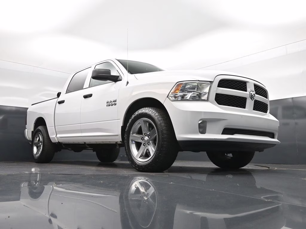 2016 Bright White Clearcoat Ram 1500 Express 4X4 Truck