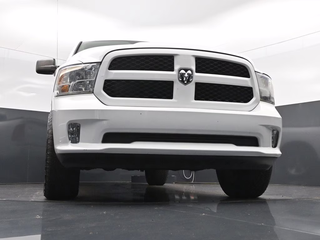 2016 Bright White Clearcoat Ram 1500 Express 4X4 Truck