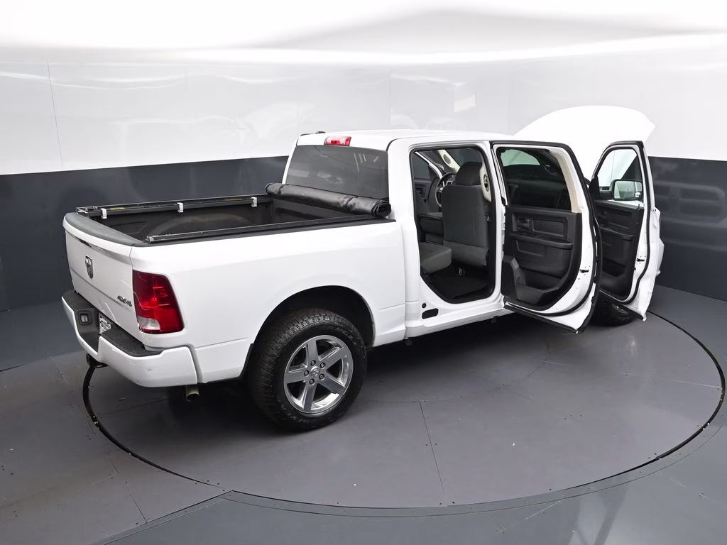 2016 Bright White Clearcoat Ram 1500 Express 4X4 Truck