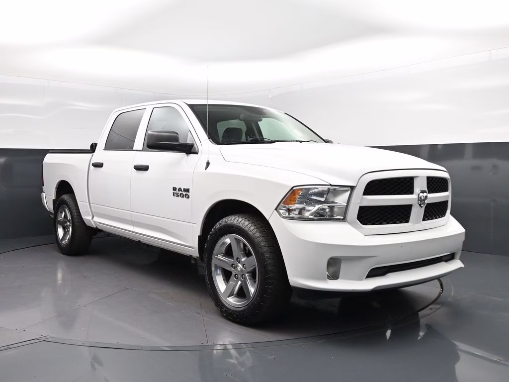 2016 Bright White Clearcoat Ram 1500 Express 4X4 Truck