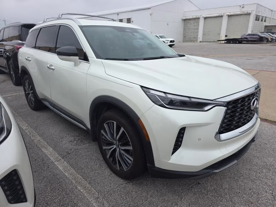 2023 Majestic White INFINITI QX60 Sensory AWD SUV