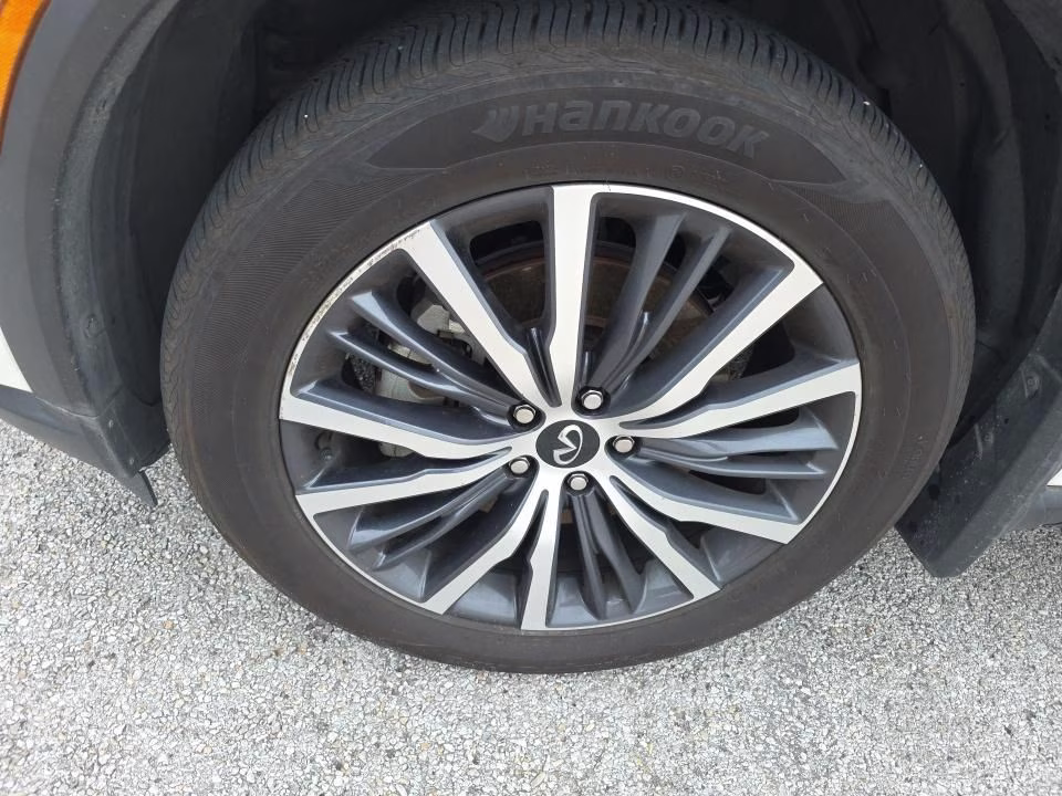 2023 Majestic White INFINITI QX60 Sensory AWD SUV