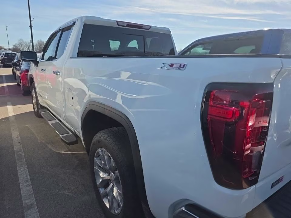 2019 Summit White GMC Sierra 1500 SLT 4X4 Truck
