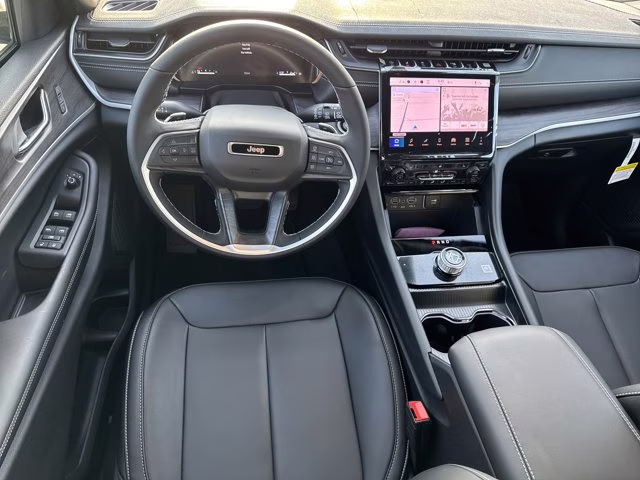 2025 Silver Zynith Jeep Grand Cherokee L Limited RWD SUV