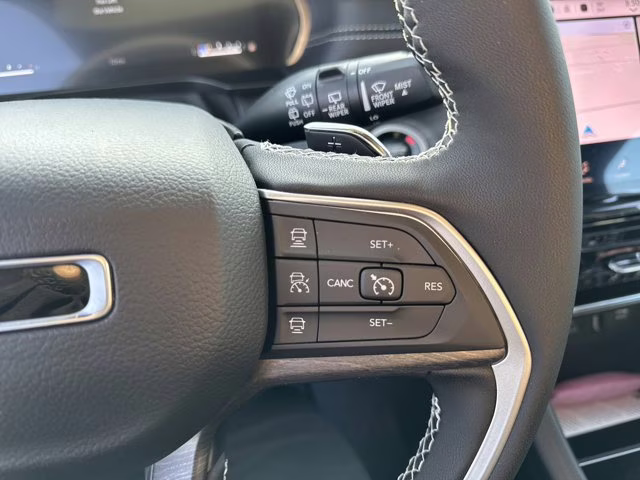 2025 Silver Zynith Jeep Grand Cherokee L Limited RWD SUV