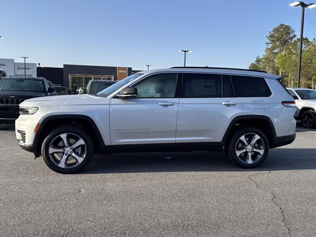2025 Silver Zynith Jeep Grand Cherokee L Limited RWD SUV