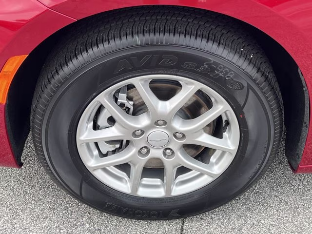 2027 Red Hot Pearlcoat Chrysler Pacifica Select FWD Van