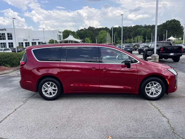 2027 Red Hot Pearlcoat Chrysler Pacifica Select FWD Van