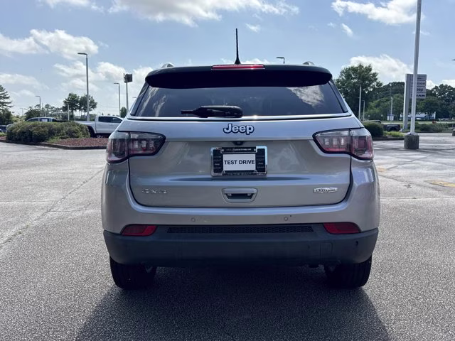 2018 Billet Silver Metallic Clearcoat Jeep Compass Latitude 4X4 SUV
