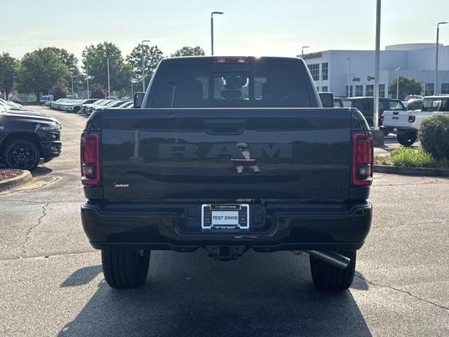 2026 Diamond Black Crystal Pearlcoat Ram 2500 Black Express 4X4 Truck