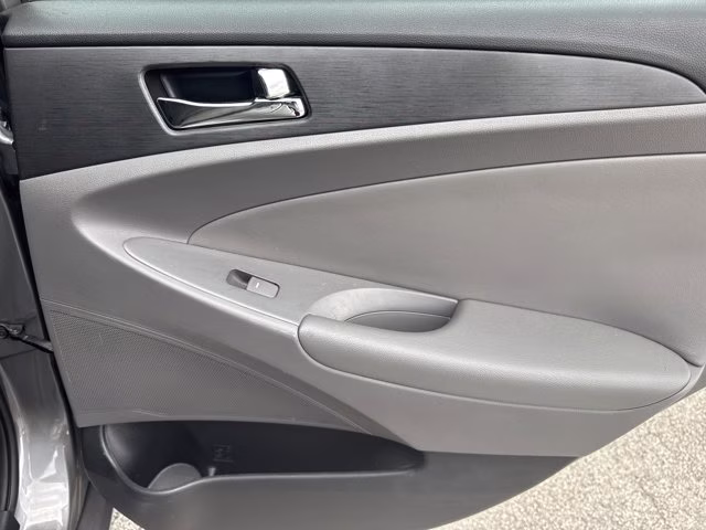 2013 Harbor Gray Metallic Hyundai Sonata SE FWD Sedan
