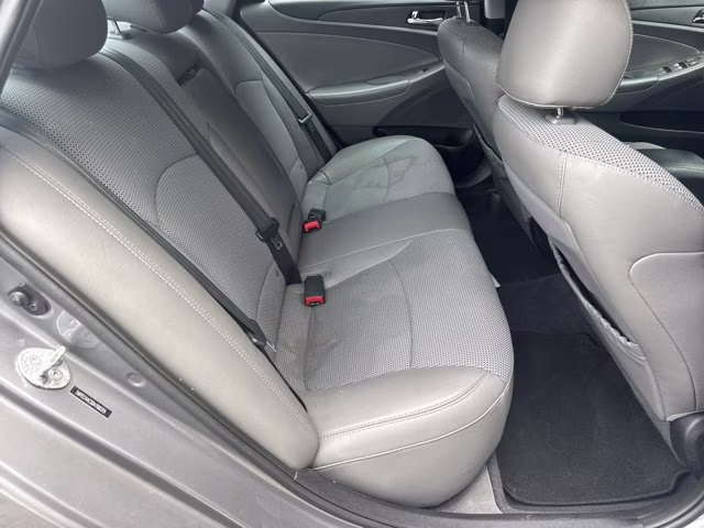 2013 Harbor Gray Metallic Hyundai Sonata SE FWD Sedan