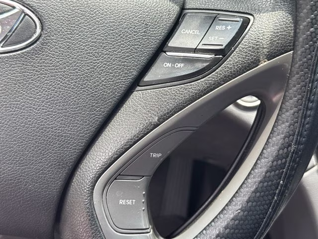 2013 Harbor Gray Metallic Hyundai Sonata SE FWD Sedan