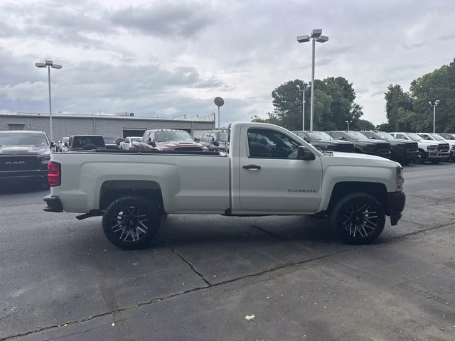 2018 Summit White Chevrolet Silverado 1500 RWD Truck