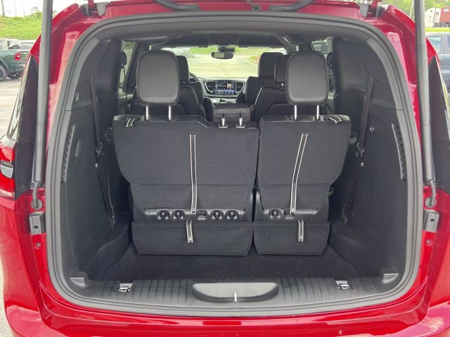 2027 Red Hot Pearlcoat Chrysler Pacifica Select FWD Van