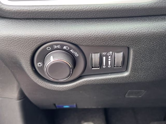 2027 Red Hot Pearlcoat Chrysler Pacifica Select FWD Van