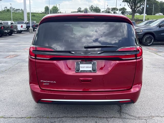 2027 Red Hot Pearlcoat Chrysler Pacifica Select FWD Van