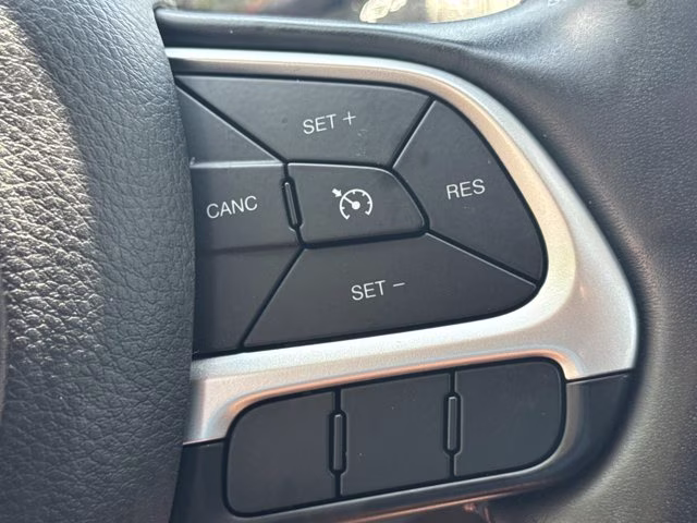 2018 Billet Silver Metallic Clearcoat Jeep Compass Latitude 4X4 SUV