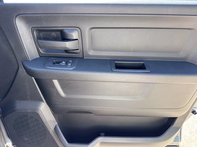 2026 Ceramic Gray Clearcoat Ram 2500 Black Express 4X4 Truck