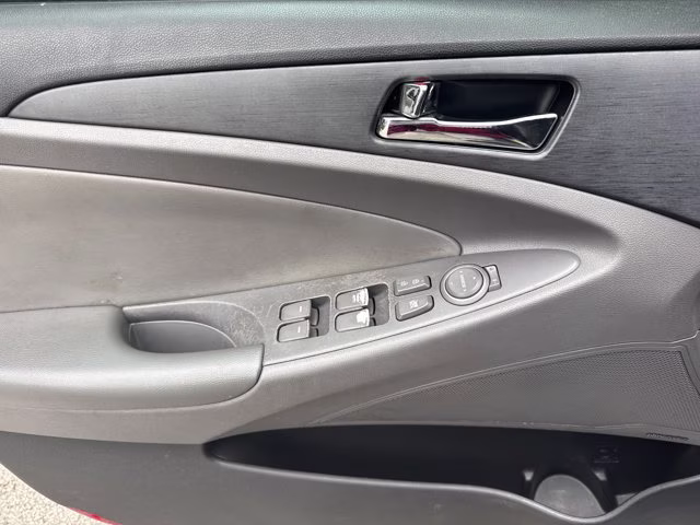 2013 Harbor Gray Metallic Hyundai Sonata SE FWD Sedan
