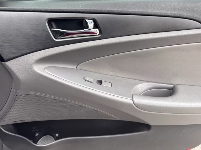 2013 Harbor Gray Metallic Hyundai Sonata SE FWD Sedan