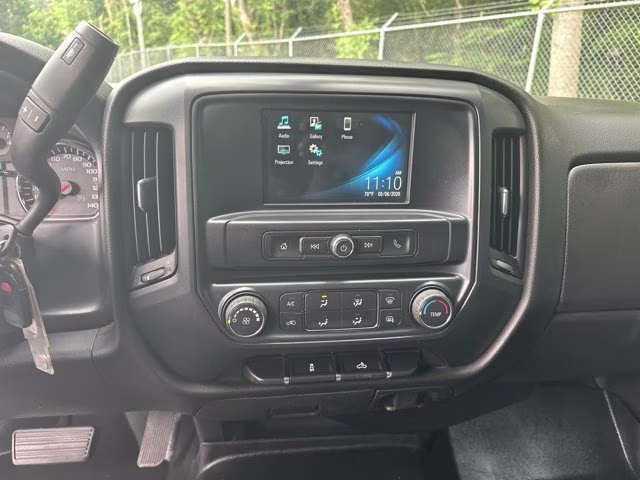 2018 Summit White Chevrolet Silverado 1500 RWD Truck