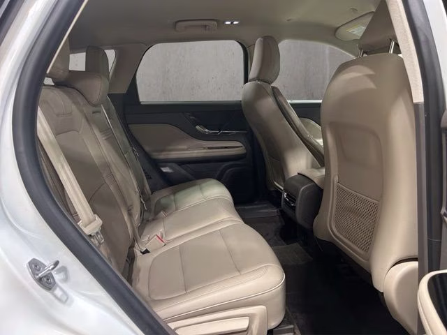 2021 Pristine White Lincoln Corsair Standard AWD SUV