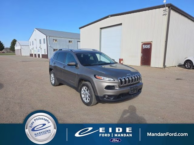 2016 Light Brownstone Pearlcoat Jeep Cherokee Latitude 4X4 SUV