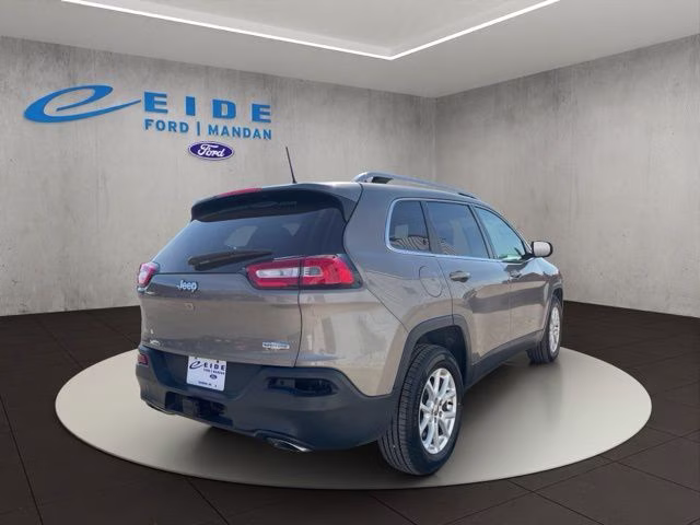 2016 Light Brownstone Pearlcoat Jeep Cherokee Latitude 4X4 SUV