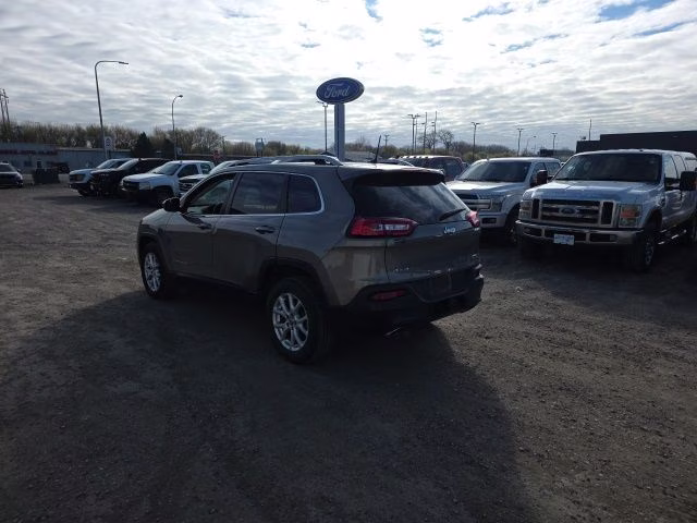 2016 Light Brownstone Pearlcoat Jeep Cherokee Latitude 4X4 SUV