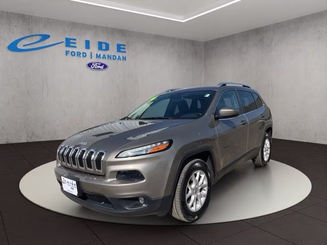2016 Light Brownstone Pearlcoat Jeep Cherokee Latitude 4X4 SUV