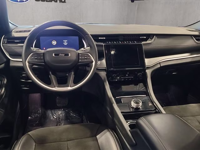 2023 Diamond Black Crystal Pearlcoat Jeep Grand Cherokee Altitude X 4X4 SUV