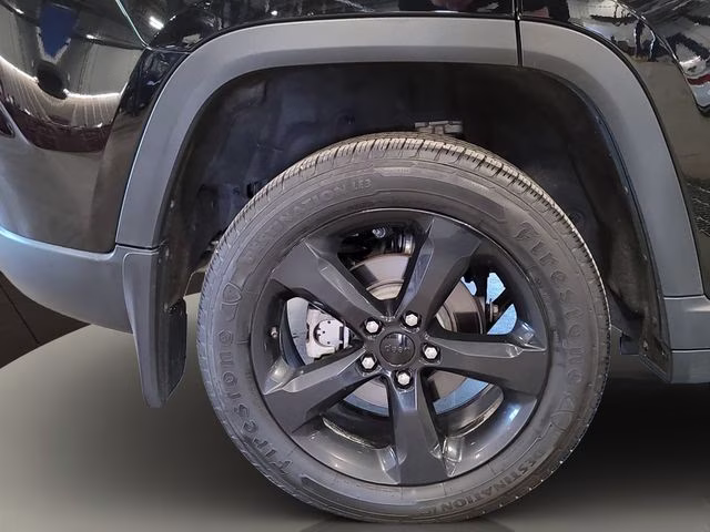 2023 Diamond Black Crystal Pearlcoat Jeep Grand Cherokee Altitude X 4X4 SUV