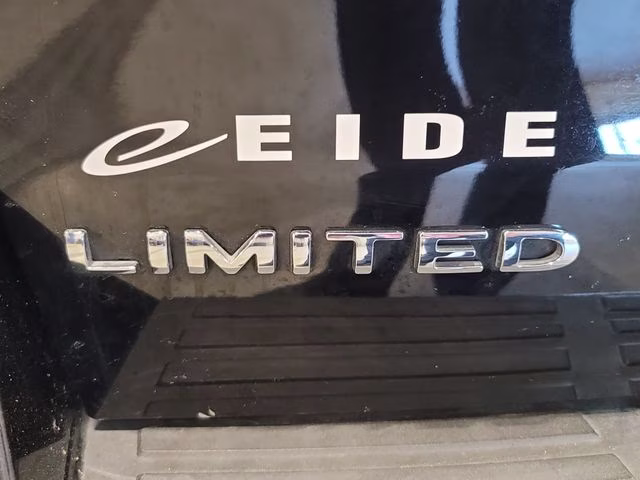 2024 Agate Black Metallic Ford Expedition Limited 4X4 SUV