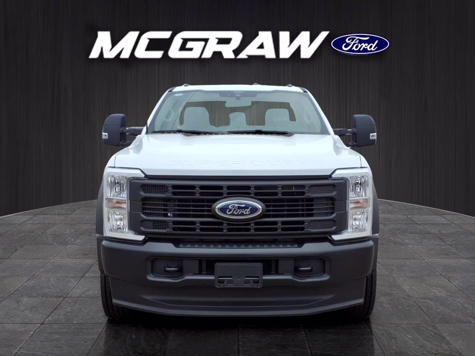 2026 Oxford White Ford Super Duty F-450 DRW XL RWD Chassis