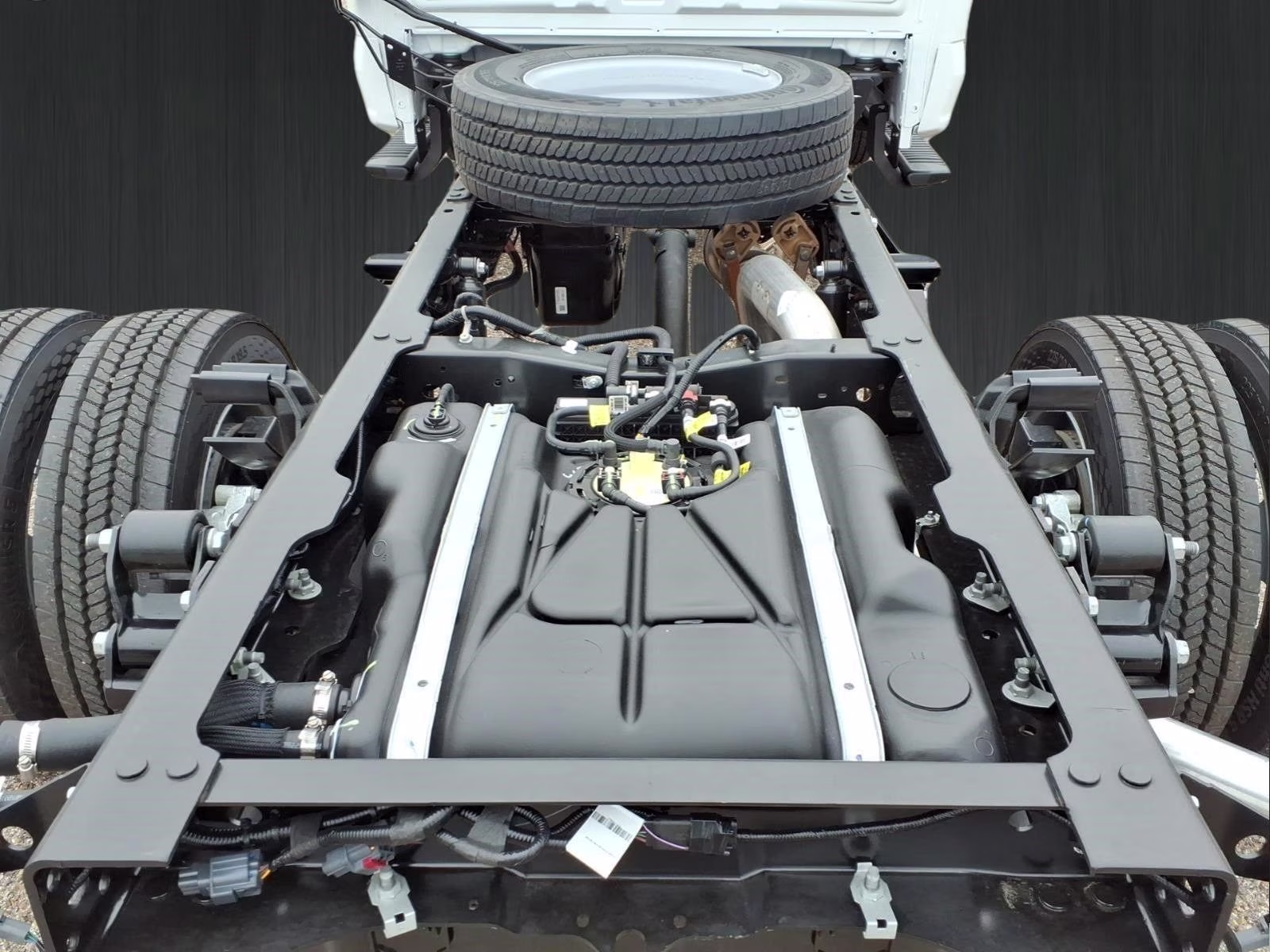 2026 Oxford White Ford Super Duty F-450 DRW XL RWD Chassis