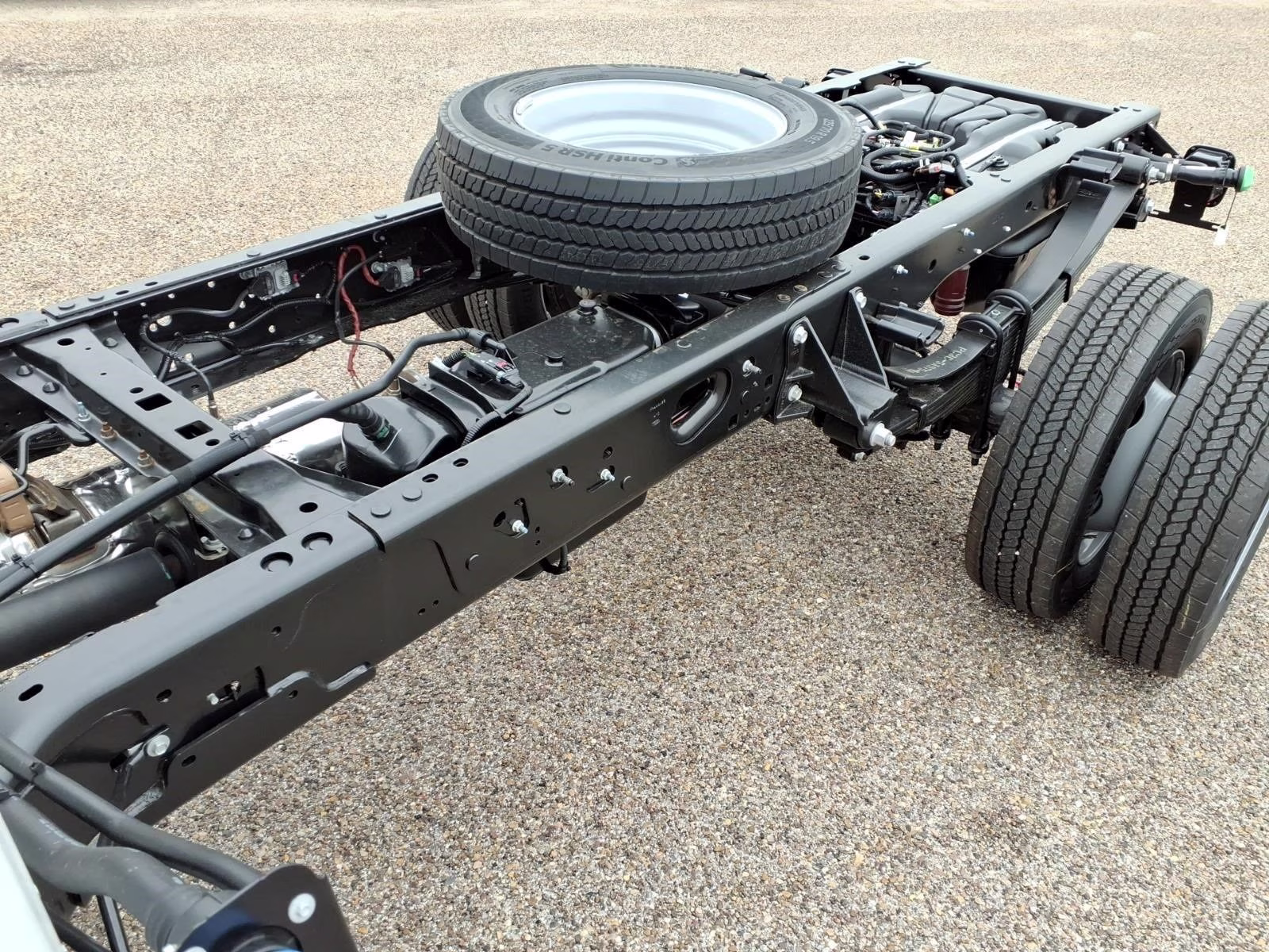 2026 Oxford White Ford Super Duty F-450 DRW XL RWD Chassis