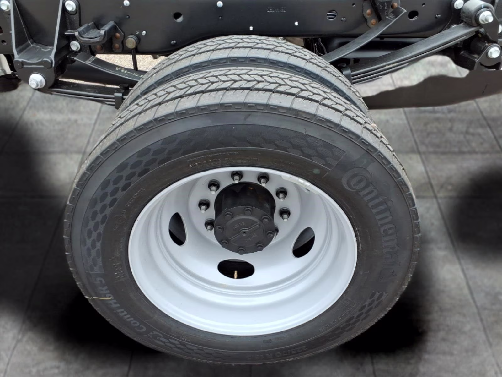 2026 Oxford White Ford Super Duty F-450 DRW XL RWD Chassis
