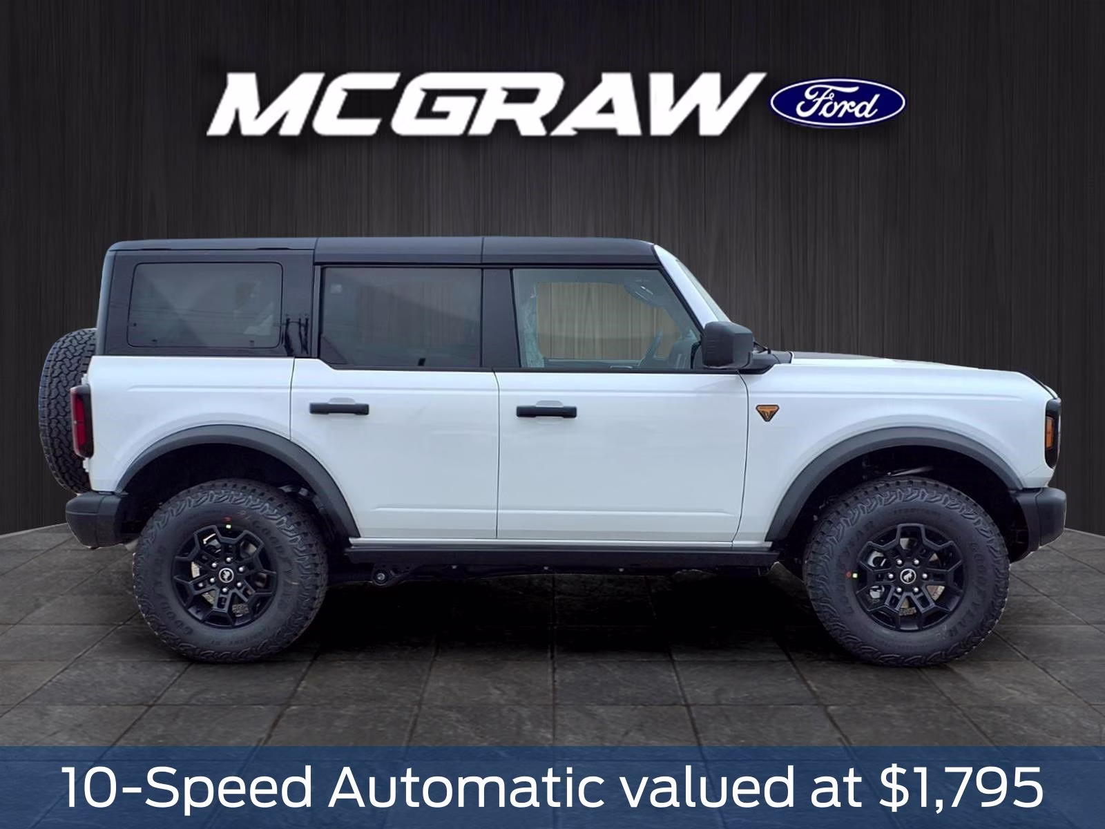 2026 Oxford White Ford Bronco Badlands 4X4 SUV