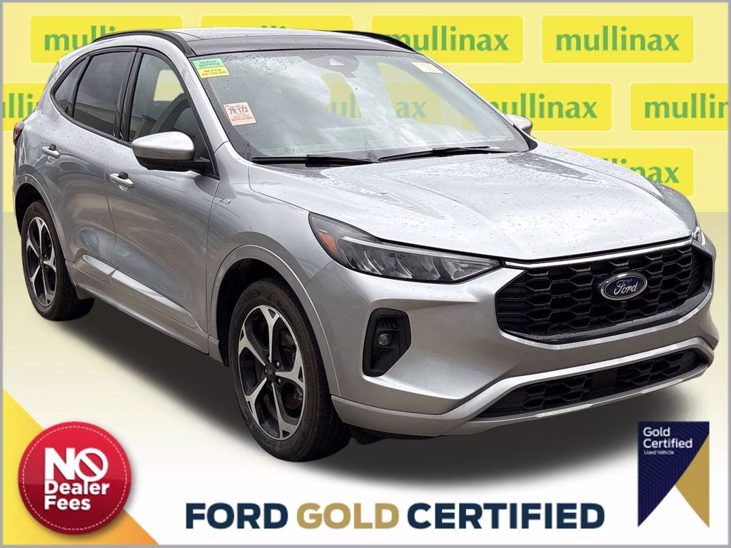 2023 Iconic Silver Metallic Ford Escape ST-Line Select AWD SUV