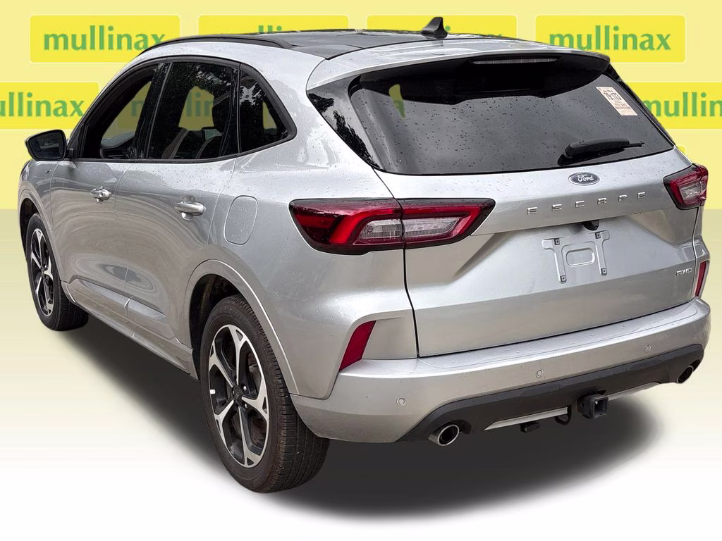 2023 Iconic Silver Metallic Ford Escape ST-Line Select AWD SUV