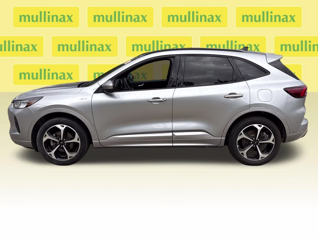 2023 Iconic Silver Metallic Ford Escape ST-Line Select AWD SUV