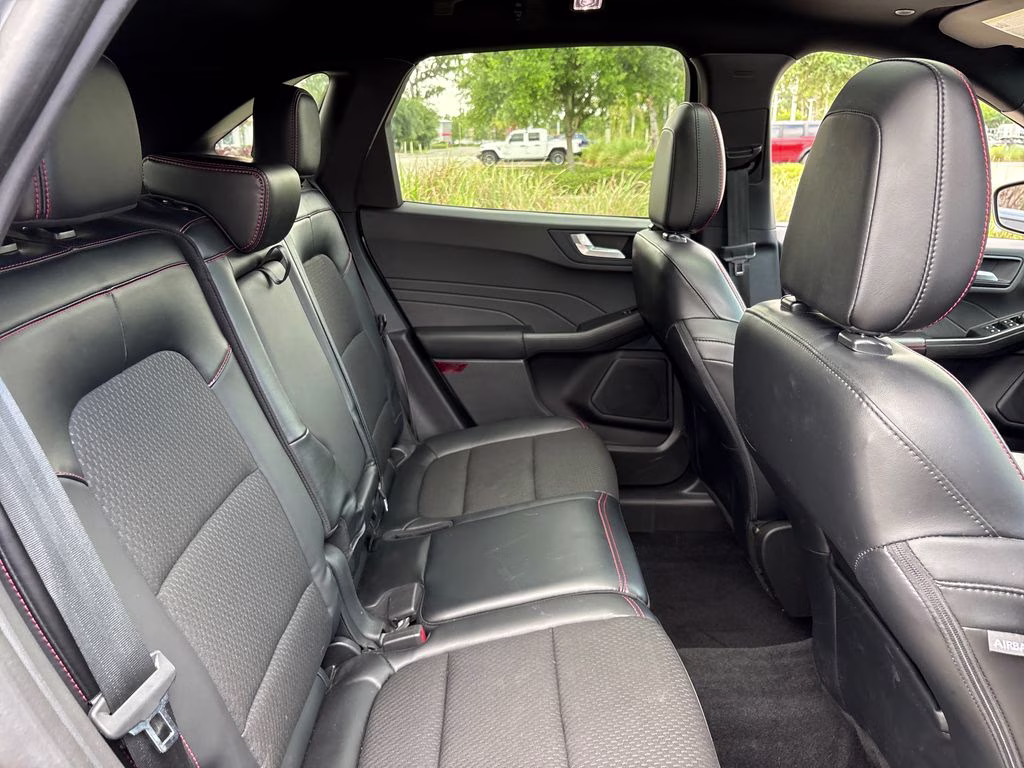 2023 Iconic Silver Metallic Ford Escape ST-Line Select AWD SUV