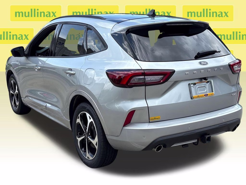 2023 Iconic Silver Metallic Ford Escape ST-Line Select AWD SUV