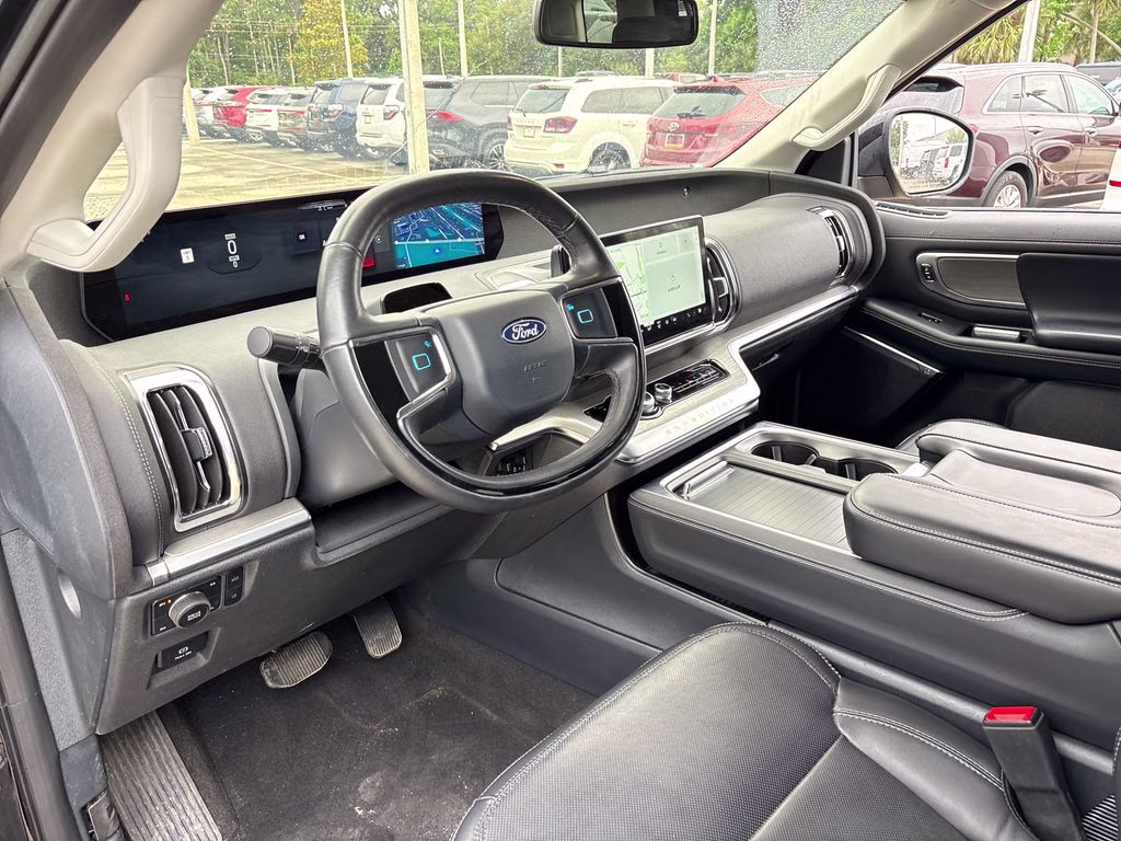 2025 Agate Black Metallic Ford Expedition Platinum 4X4 SUV