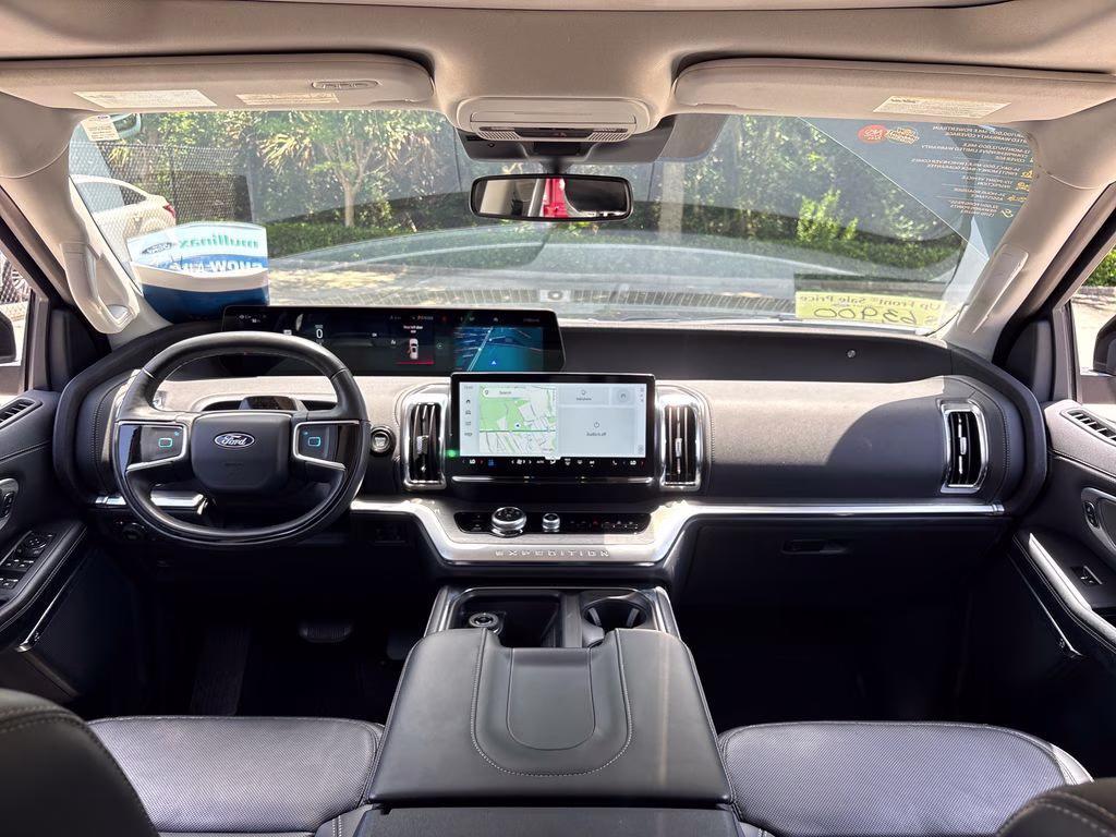 2025 Agate Black Metallic Ford Expedition Platinum 4X4 SUV