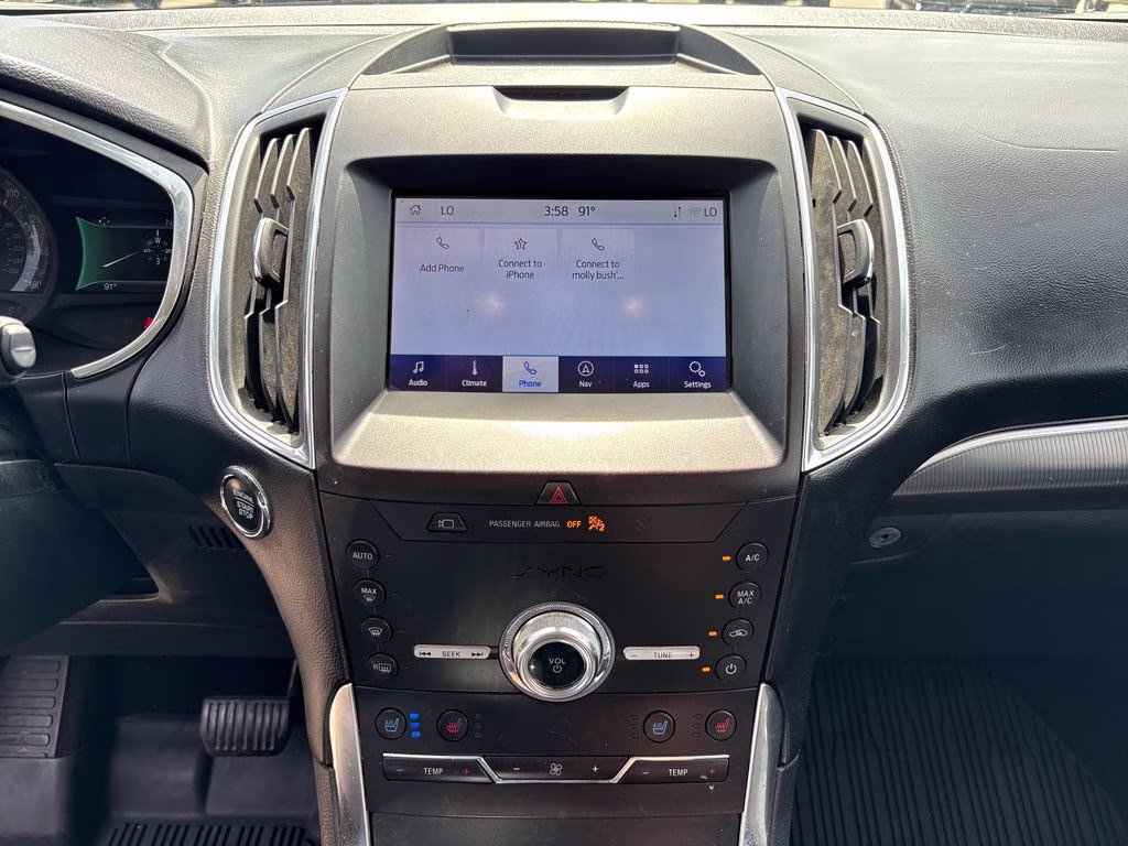 2020 Iconic Silver Metallic Ford Edge Titanium FWD SUV