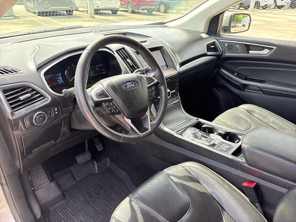 2020 Iconic Silver Metallic Ford Edge Titanium FWD SUV