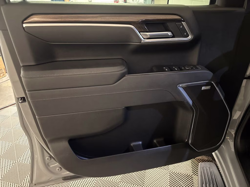 2025 Slate Gray Metallic Chevrolet Silverado 1500 RST 4X4 Truck
